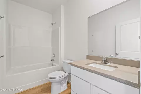 Bath - 5294 E Aquila Ave, Post Falls, ID 83854 photo 2 of 2