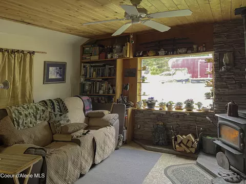 855 Meadowood Rd, Sandpoint, ID 83864 photo 4