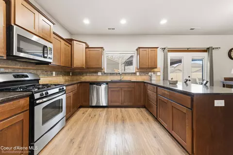 Kitchen - 3250 N Durrow Loop, Post Falls, ID 83854 photo 1 of 3