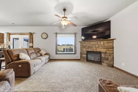 Living - 3250 N Durrow Loop, Post Falls, ID 83854 photo 2 of 3