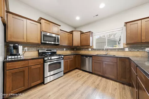 Kitchen - 3250 N Durrow Loop, Post Falls, ID 83854 photo 2 of 3