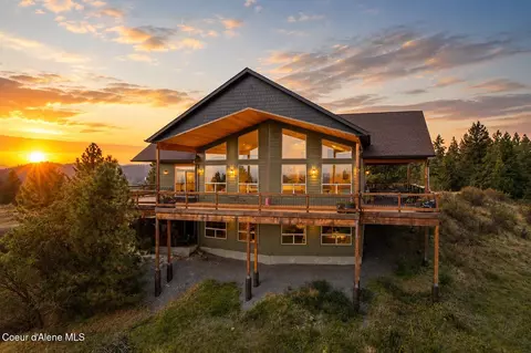 10653 N Payment Peak Rd, Hauser, ID 83854