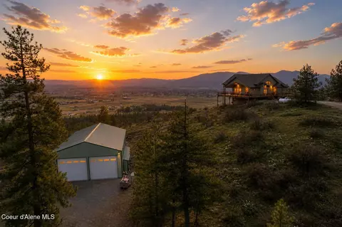 10653 N Payment Peak Rd, Hauser, ID 83854