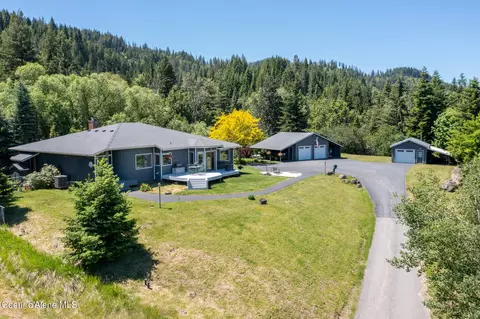 1615 Lincoln Ave, Saint Maries, ID 83861