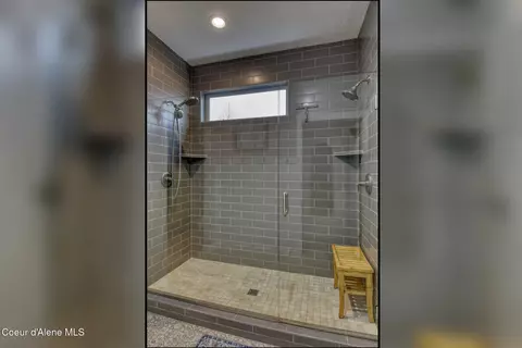 Bath - 4427 E Marble Fox Ave, Post Falls, ID 83854 photo 4 of 5