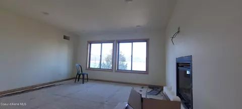 Living - 45 Waterside Ln, Sagle, ID 83860 photo 2 of 4