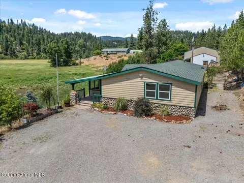 13085 N Ragged Ridge Rd, Hauser, ID 83854