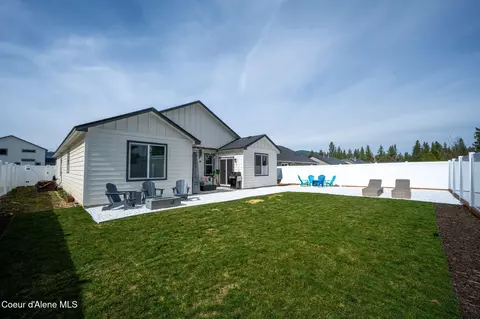 Exterior - 16037 N Hadley Loop, Rathdrum, ID 83858 photo 3 of 6