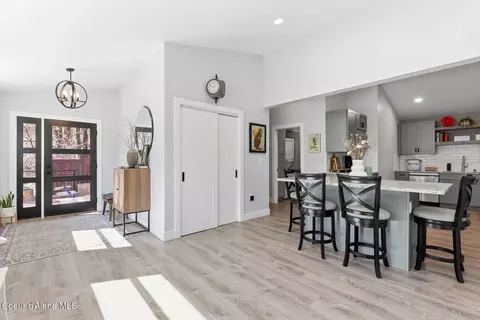 Entry Way - 632 Main St, Wardner, ID 83837 photo 3 of 5