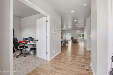 Entry Way - 623 E Penrose Ave, Post Falls, ID 83854 photo 2 of 4
