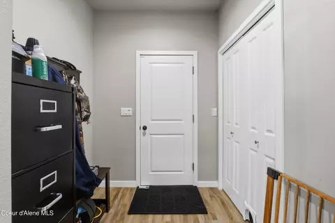 Entry Way - 623 E Penrose Ave, Post Falls, ID 83854 photo 3 of 4