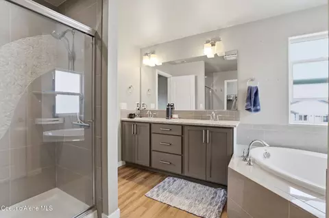 Bath - 623 E Penrose Ave, Post Falls, ID 83854 photo 2 of 2