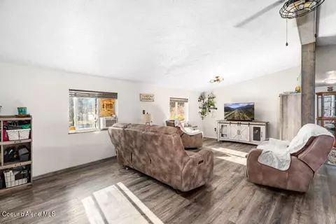 Living - 930 Moon Gulch Rd, Kellogg, ID 83837 photo 1 of 1