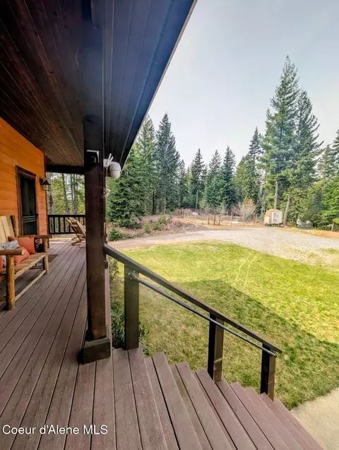 Exterior - 845 Cougar Rd, Naples, ID 83847 photo 4 of 20