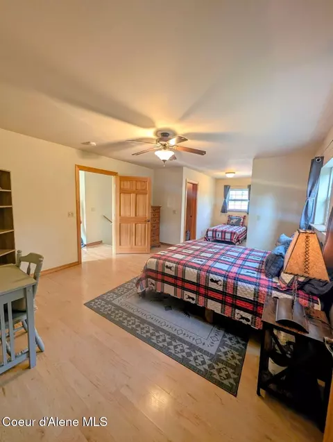 Bedroom - 845 Cougar Rd, Naples, ID 83847 photo 4 of 7