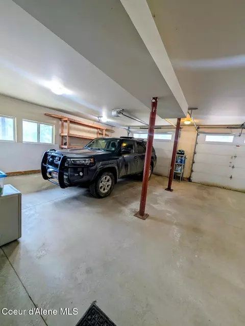 Exterior - 845 Cougar Rd, Naples, ID 83847 photo 2 of 20