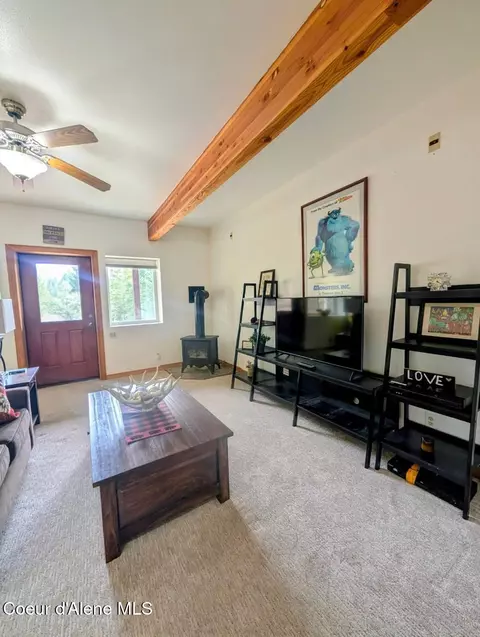 Living - 845 Cougar Rd, Naples, ID 83847 photo 6 of 8
