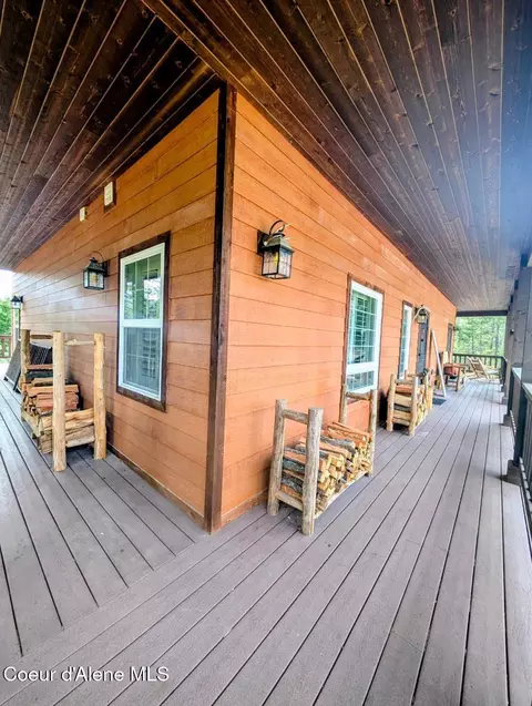 Exterior - 845 Cougar Rd, Naples, ID 83847 photo 5 of 20