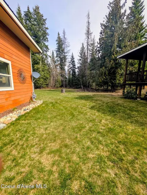 Exterior - 845 Cougar Rd, Naples, ID 83847 photo 11 of 20