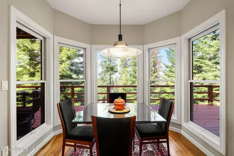 Dining - 516 Kiebert Loop, Hope, ID 83836 photo 4 of 4