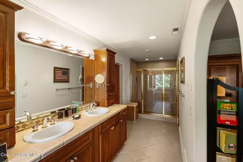 Bath - 516 Kiebert Loop, Hope, ID 83836 photo 6 of 8