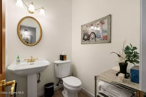 Bath - 516 Kiebert Loop, Hope, ID 83836 photo 1 of 8