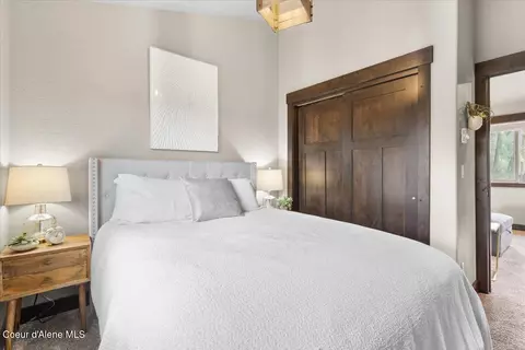Bedroom - 7809 E Bridger Trl, Harrison, ID 83833 photo 4 of 6