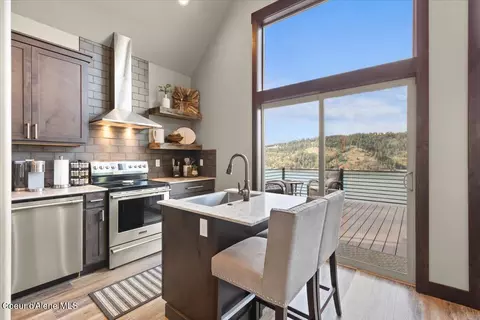 Kitchen - 7809 E Bridger Trl, Harrison, ID 83833 photo 1 of 2