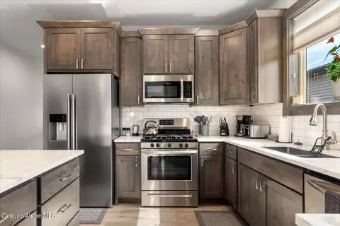 Kitchen - 13986 N Rainier Loop, Rathdrum, ID 83858 photo 5 of 7