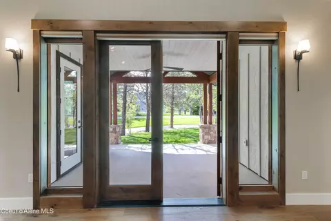 Entry Way - 403 Slaveck, Dover, ID 83825 photo 1 of 3