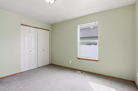 Bedroom - 974 E Warm Springs Ave, Post Falls, ID 83854 photo 4 of 7