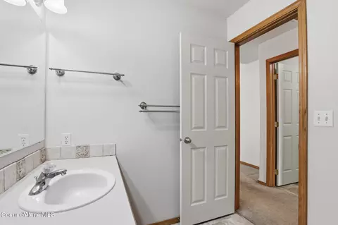 Bath - 974 E Warm Springs Ave, Post Falls, ID 83854 photo 4 of 4