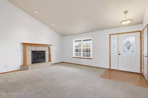 Living - 974 E Warm Springs Ave, Post Falls, ID 83854 photo 2 of 5
