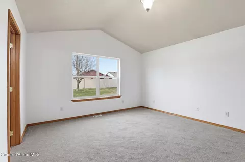 Bedroom - 974 E Warm Springs Ave, Post Falls, ID 83854 photo 3 of 7
