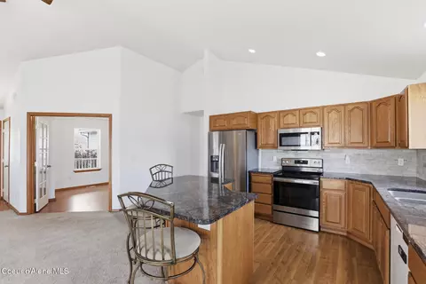 Kitchen - 974 E Warm Springs Ave, Post Falls, ID 83854 photo 2 of 3