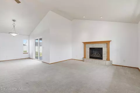 Living - 974 E Warm Springs Ave, Post Falls, ID 83854 photo 1 of 5