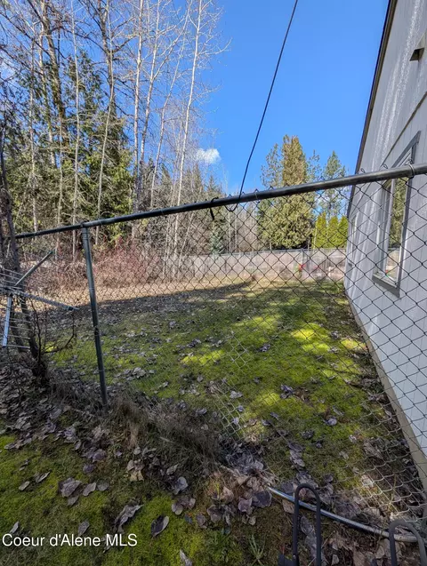 Exterior - 901-903 Hickory Glen Ave, Sandpoint, ID 83864 photo 15 of 16