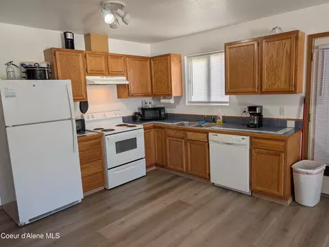 Kitchen - 901-903 Hickory Glen Ave, Sandpoint, ID 83864 photo 4 of 4