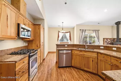 Kitchen - 4308 E Rosemont Dr, Athol, ID 83801 photo 3 of 5
