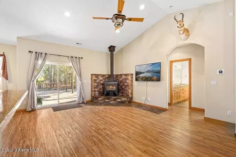 Living - 4308 E Rosemont Dr, Athol, ID 83801 photo 2 of 6