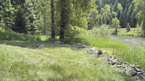 10832 Old River Rd, Kingston, ID 83839