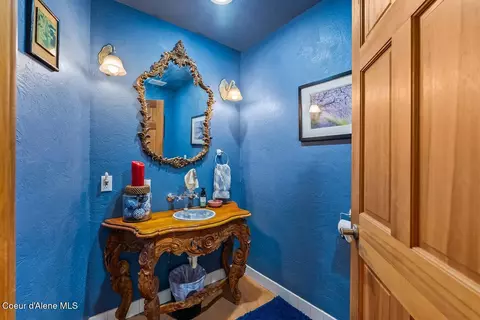 Bath - 123 E Mountain View Rd, Clark Fork, ID 83811 photo 1 of 5