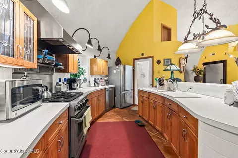 Kitchen - 123 E Mountain View Rd, Clark Fork, ID 83811 photo 1 of 5