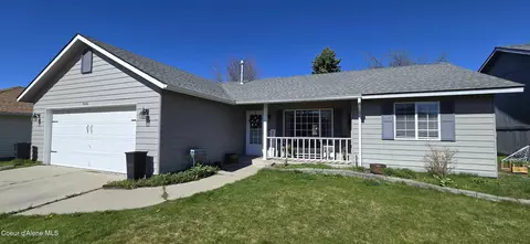 906 E Glacier Peak Dr, Post Falls, ID 83854