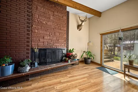 Living - 9 Margaret Ave, Kellogg, ID 83837 photo 3 of 4