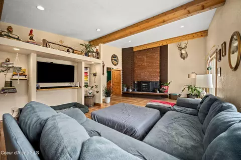 Living - 9 Margaret Ave, Kellogg, ID 83837 photo 1 of 4
