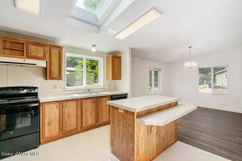 Kitchen - 122 E Walrose Loop, Hayden, ID 83835 photo 2 of 3