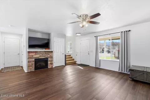 Living - 580 N Hydra Pl, Post Falls, ID 83854 photo 2 of 2