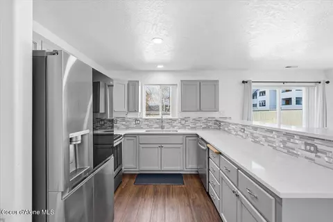 Kitchen - 580 N Hydra Pl, Post Falls, ID 83854 photo 2 of 5