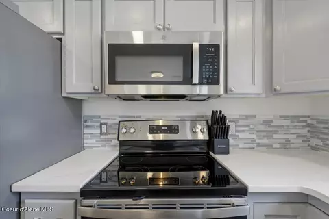 Kitchen - 580 N Hydra Pl, Post Falls, ID 83854 photo 5 of 5